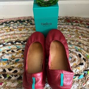 Woman’s Size US 11 Tieks